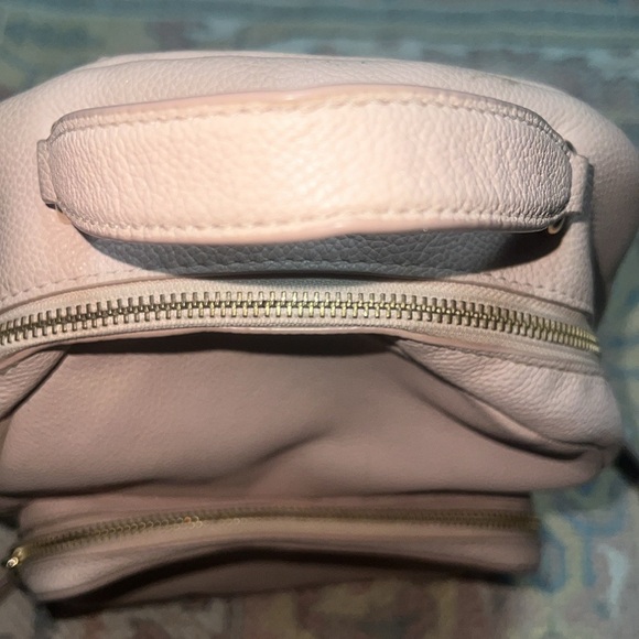 Kate Spade pebbles leather backpack in GUC light pink with gold hardware. - Picture 9 of 16